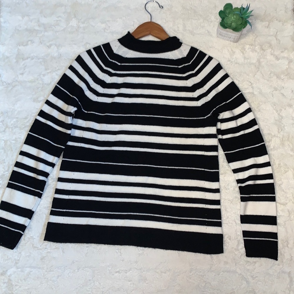 Nwt Gap Merino wool blend black & white striped mock neck sweater